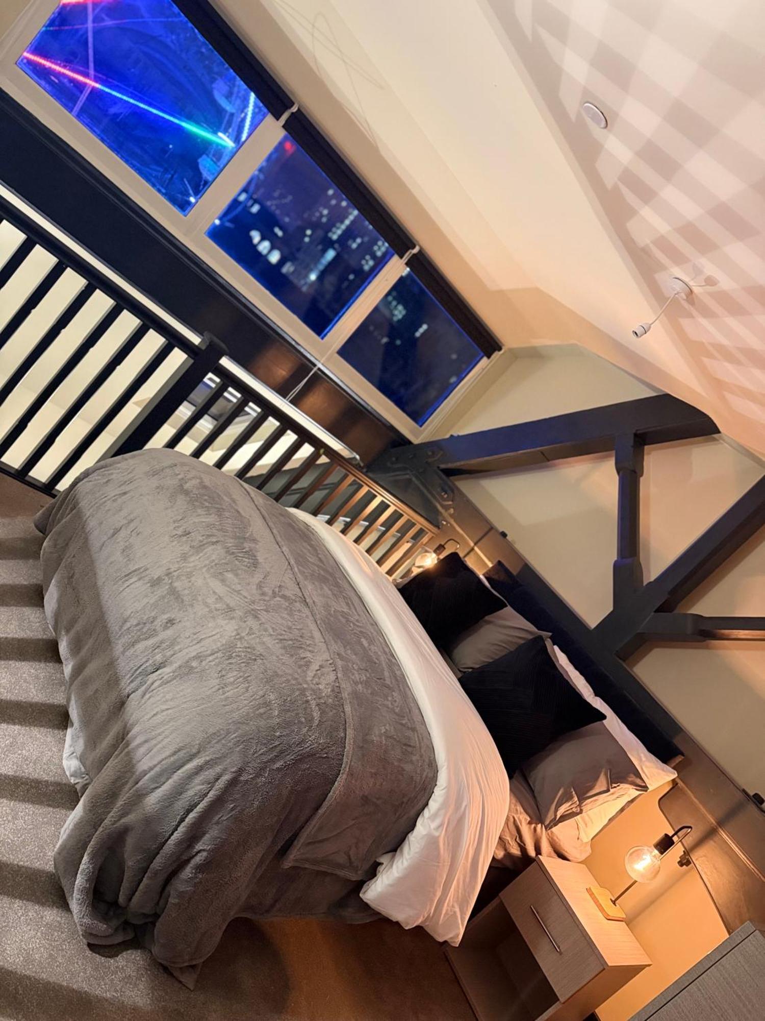 Cosy Mezzanine Apartment Leeds City Centre エクステリア 写真